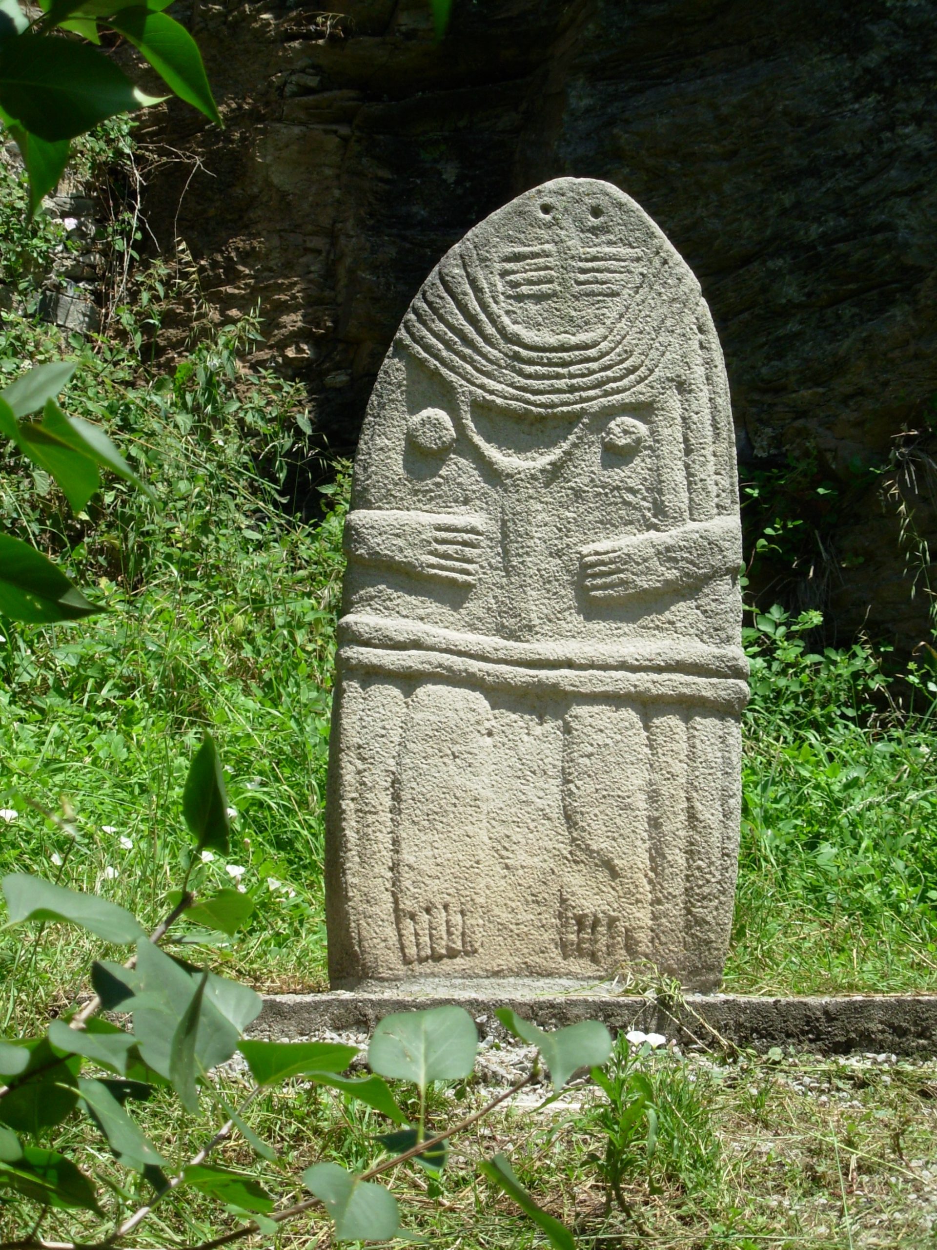 STATUES MENHIRS