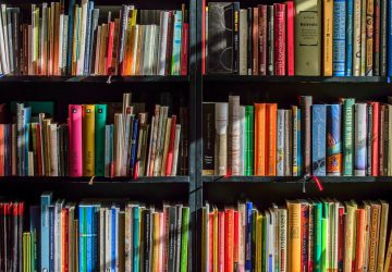 books-1204029_1920